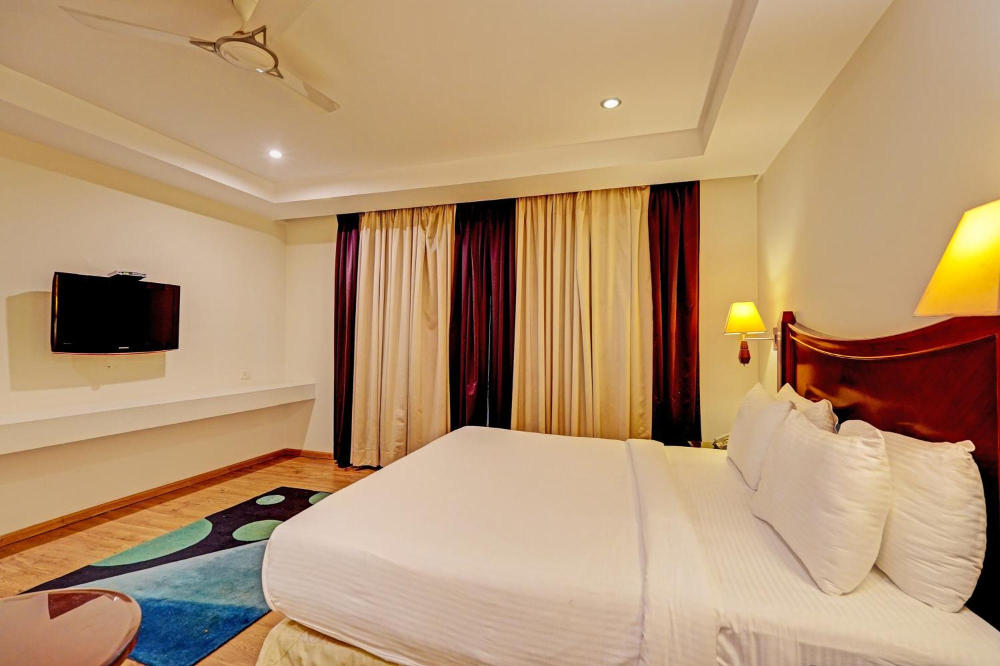 Hotel Grand Aerotech Nuova Delhi Esterno foto