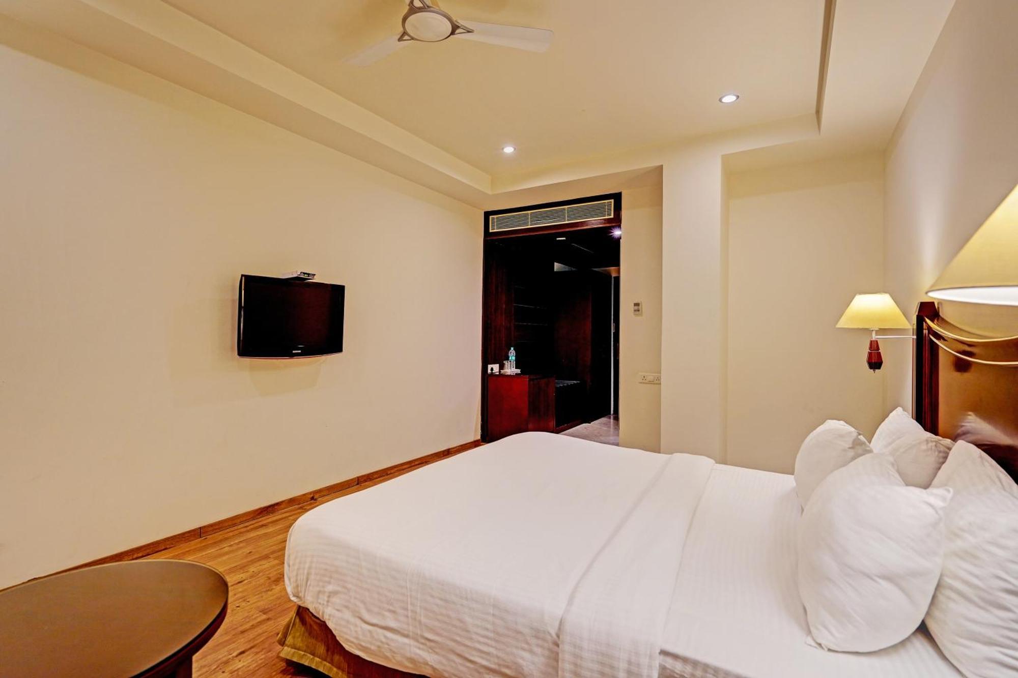 Hotel Grand Aerotech Nuova Delhi Esterno foto