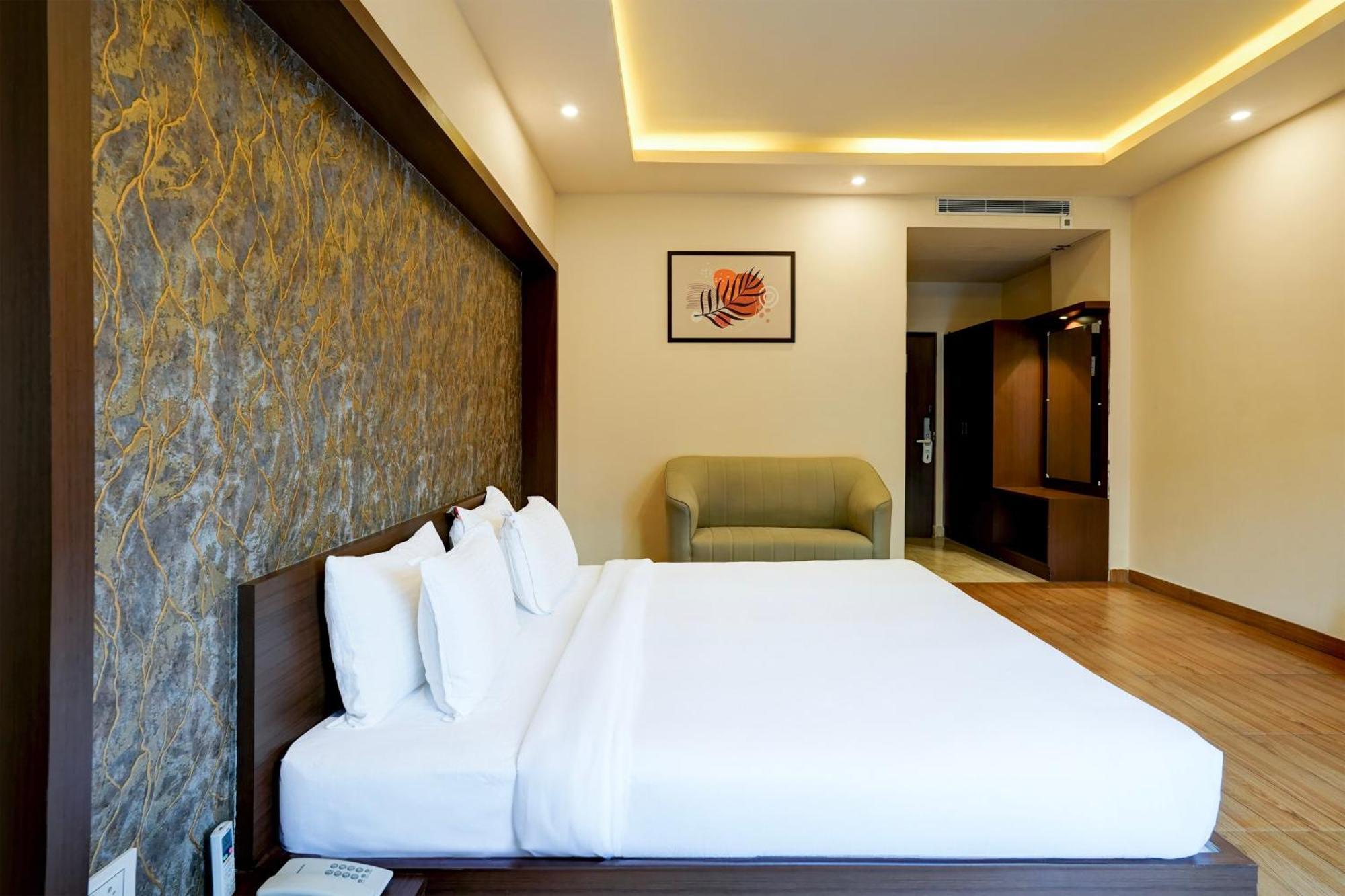 Hotel Grand Aerotech Nuova Delhi Esterno foto